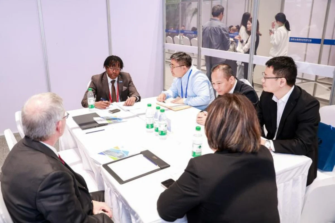 政策限制中的新机遇：联合国采购